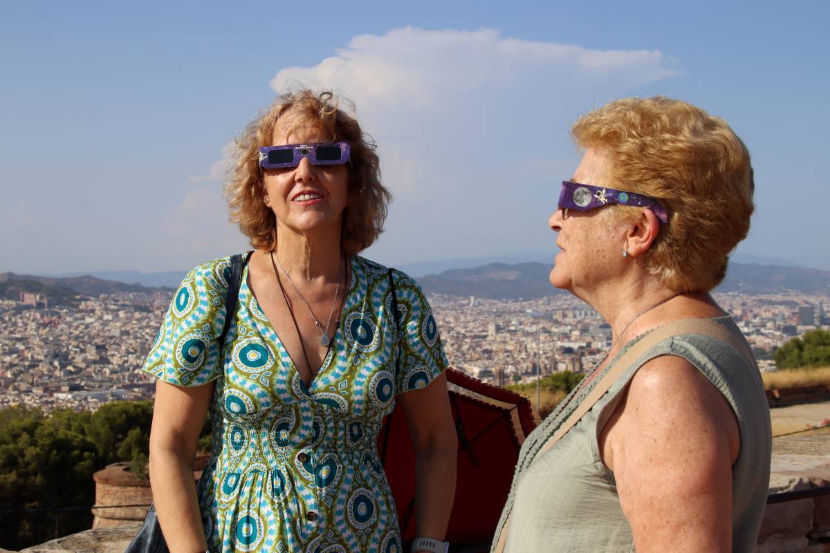 Comença l'eclipsi parcial a Catalunya