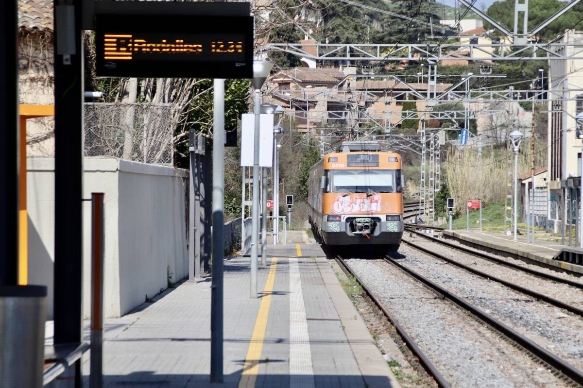 Interrompuda l'R3 entre la Garriga i Centelles per un robatori de cable