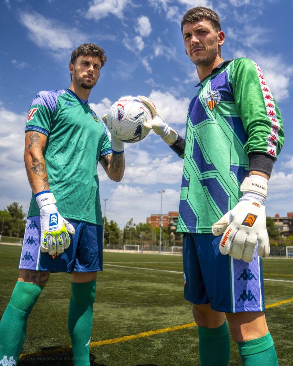 Fuoli i Ortega amb les noves equipacions - CES Fuoli i Ortega amb les noves equipacions