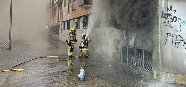 Incendi en un edifici de les Fonts