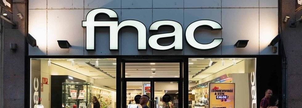 Desallotgen l’FNAC de la Rambla de Barcelona per l’incendi d’un transformador