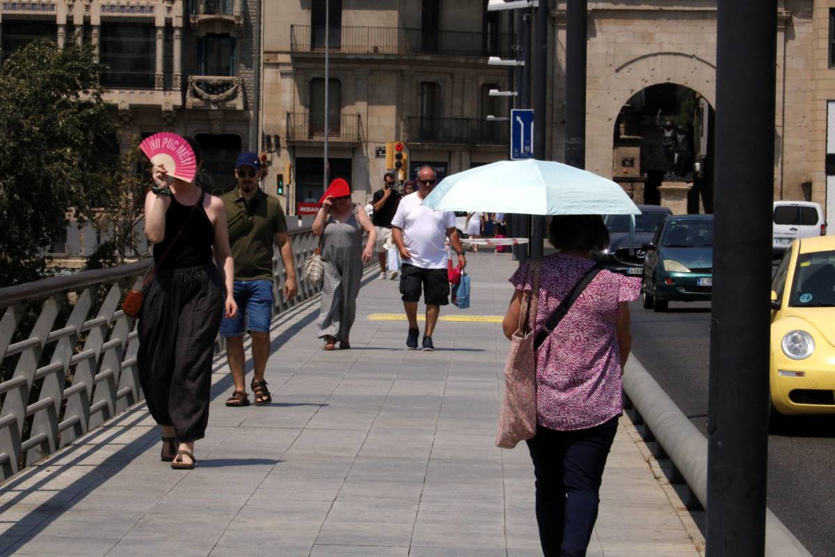 Avisos per pluges intenses i calor a 21 comarques
