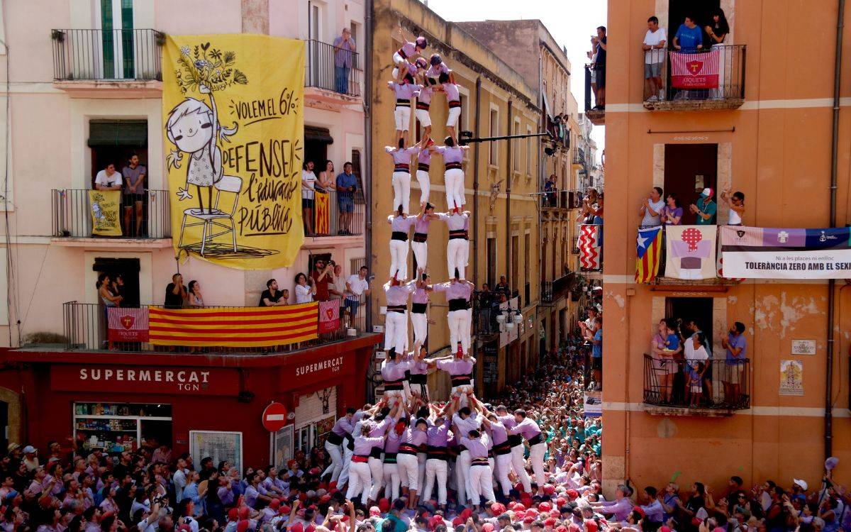 La diada de Sant Magí deixa gamma extra, castells de nou i actuacions històriques