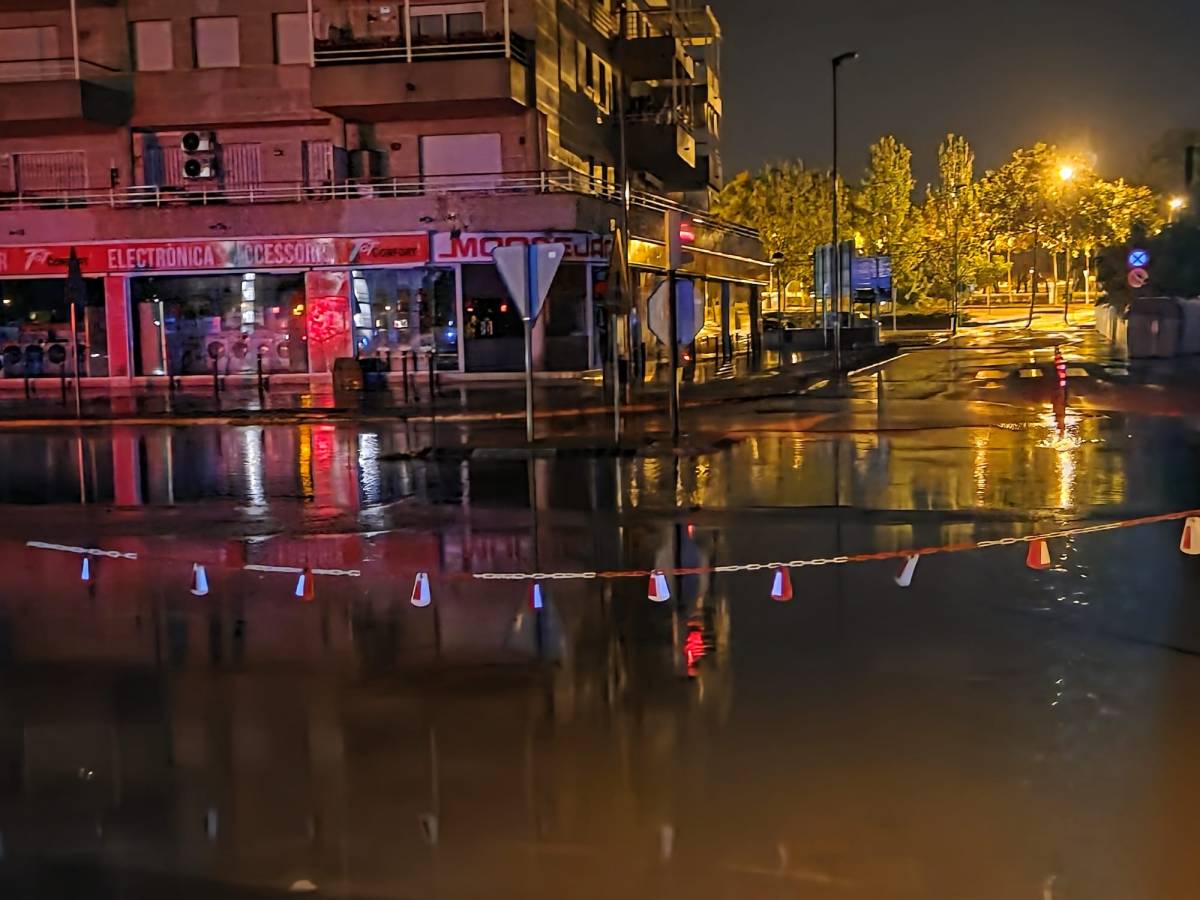 Les pluges torrencials deixen carrers inundats i més de 100 litres al Baix Penedès i al Tarragonès