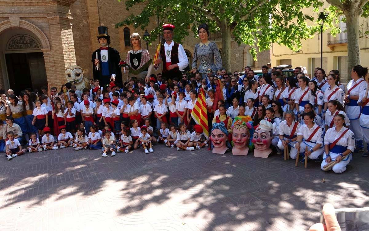 Els gegants Jordi i Montserrat celebren 60 anys amb un ball especial a Navàs