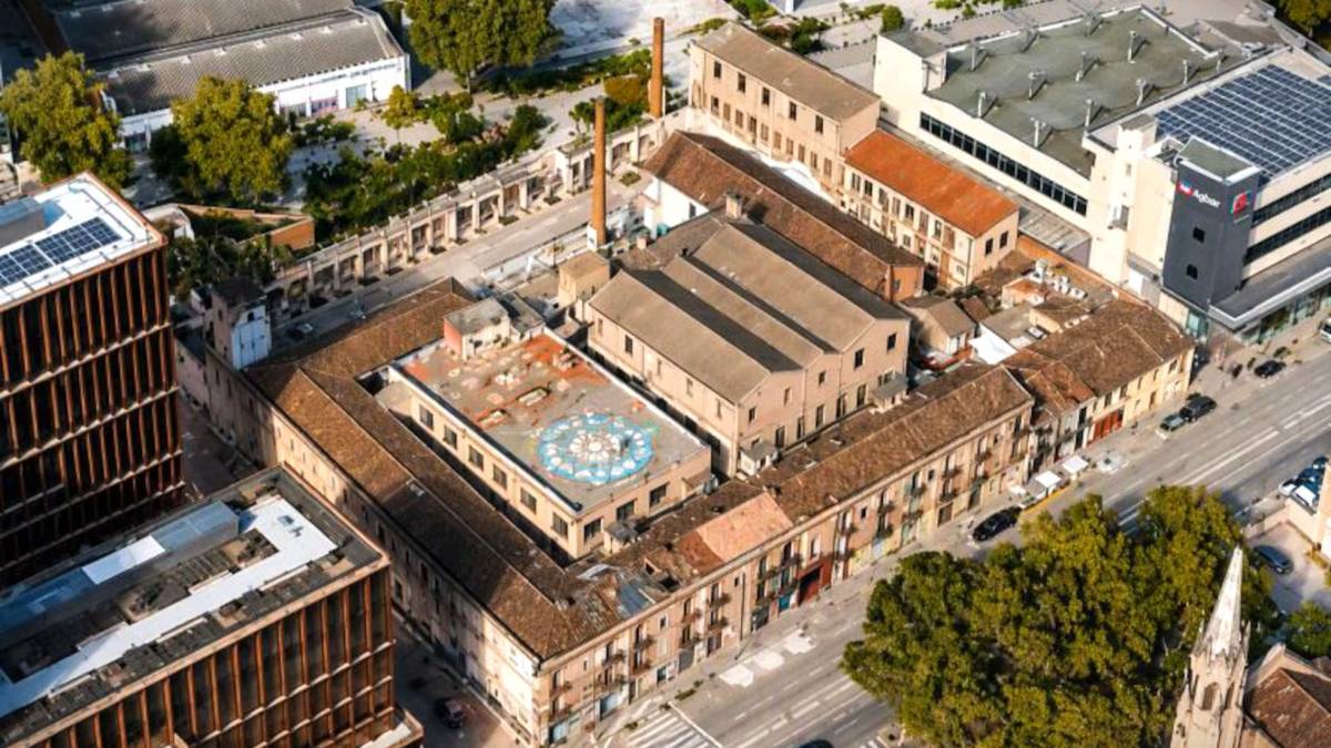 Barcelona afina el futur de L'Escocesa entre la «innovació gastronòmica» i l'habitatge per a persones discapacitades