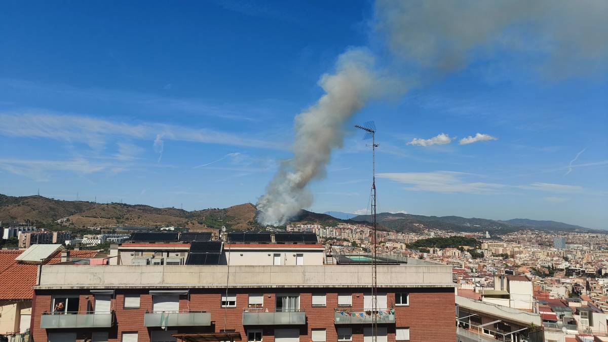 Un altre incendi crema a Collserola