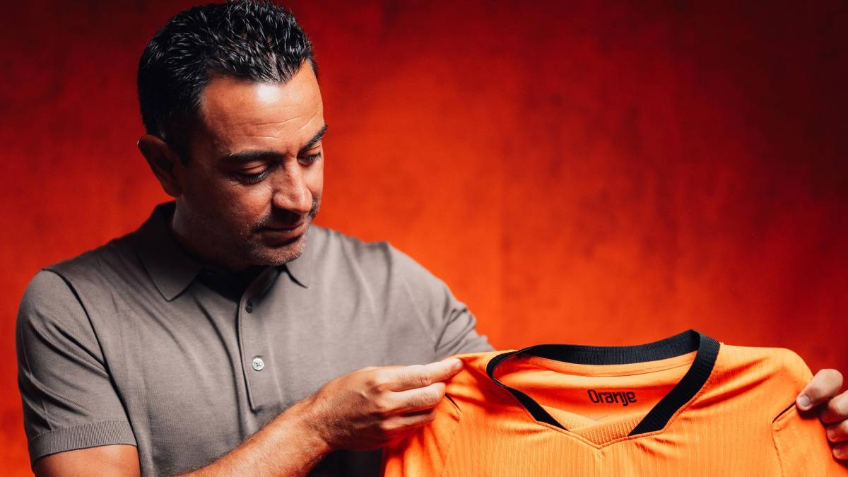 Xavi ja regna al futbol neerlandès