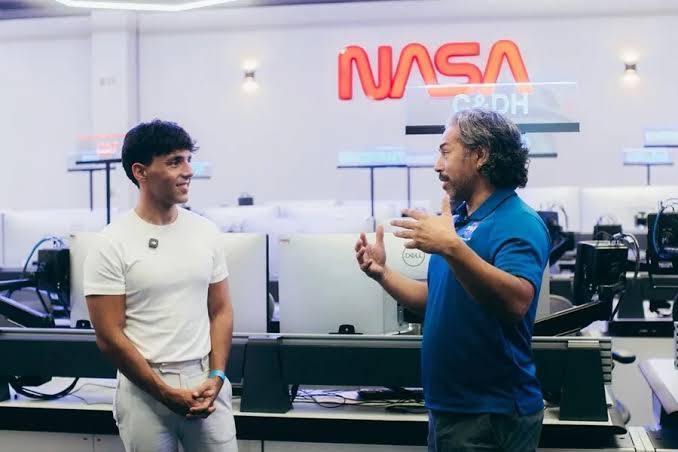 'El Mago Pop' agafa idees a la NASA per preparar el seu nou espectacle