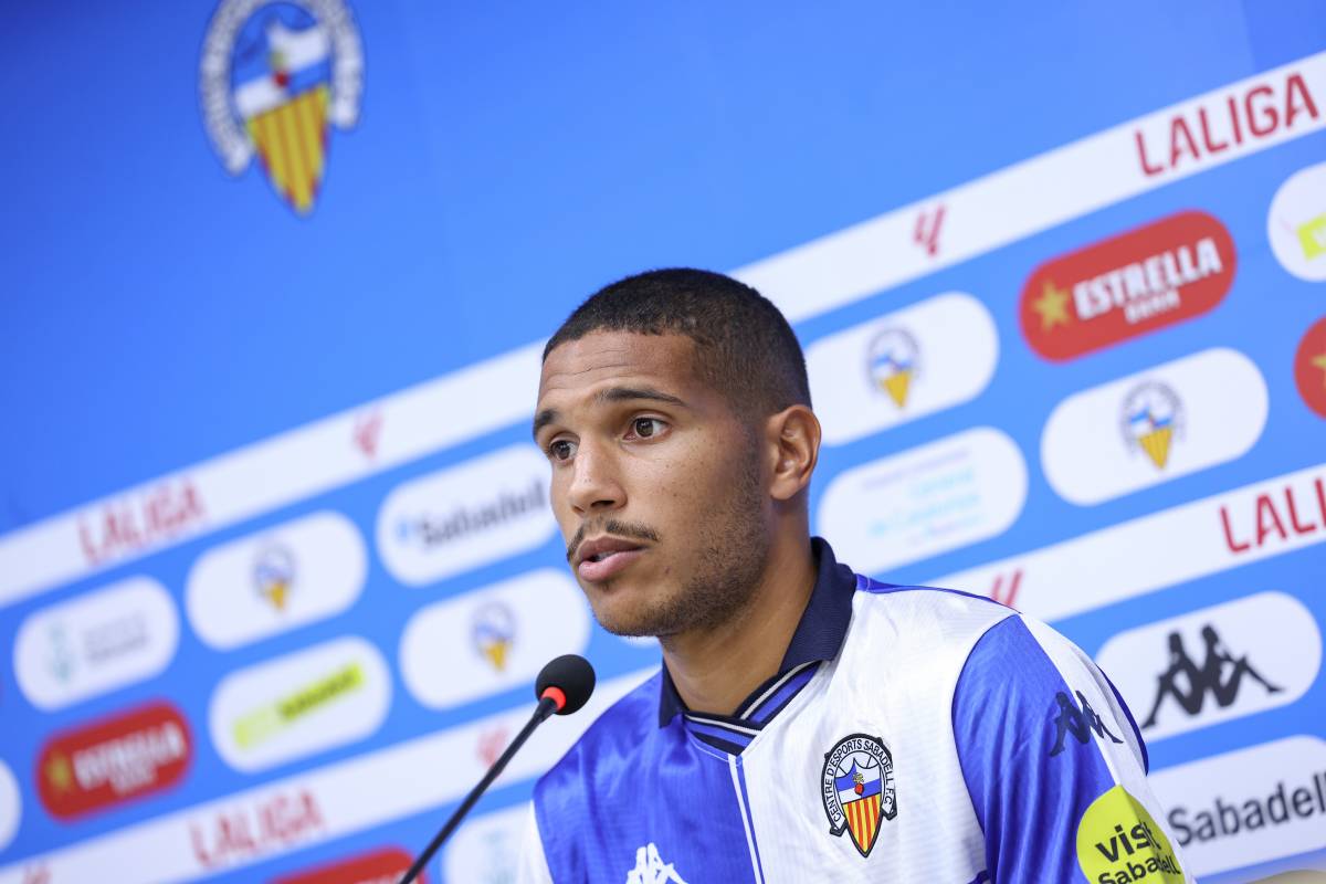 Gioacchini ha tingut minuts a El Molinón i a Castalia