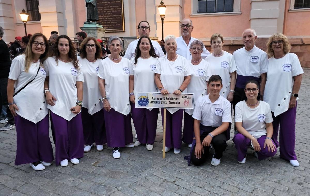 Amunt i Crits porta la sardana terrassenca al 38è Aplec Internacional d'Estocolm