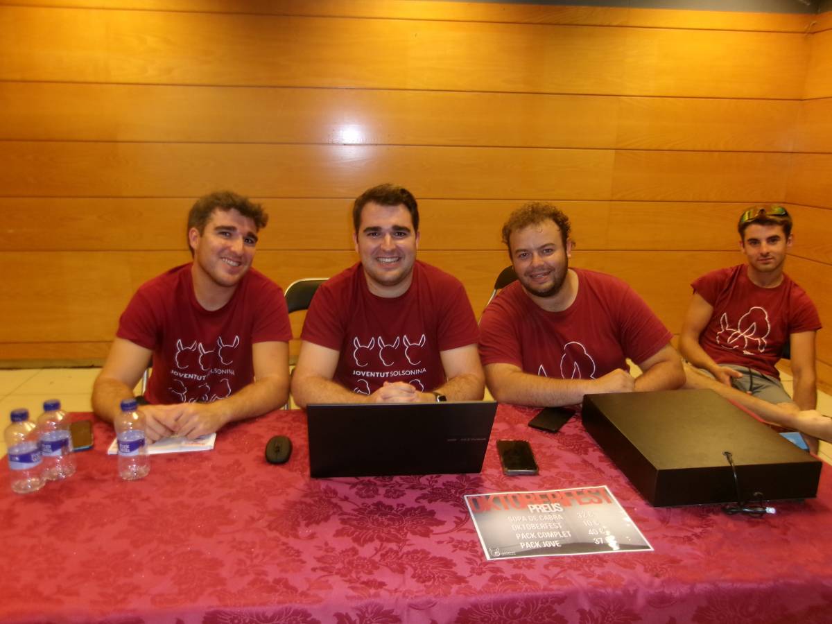 La tropa de la Joventut solsonina - NacioSolsona La tropa de la Joventut solsonina