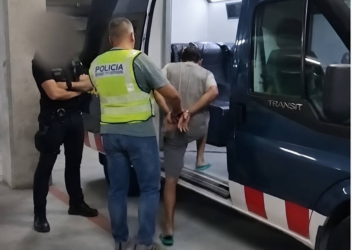 Detingut un home per arrencar cadenes d'or a persones d’edat avançada a Tortosa
