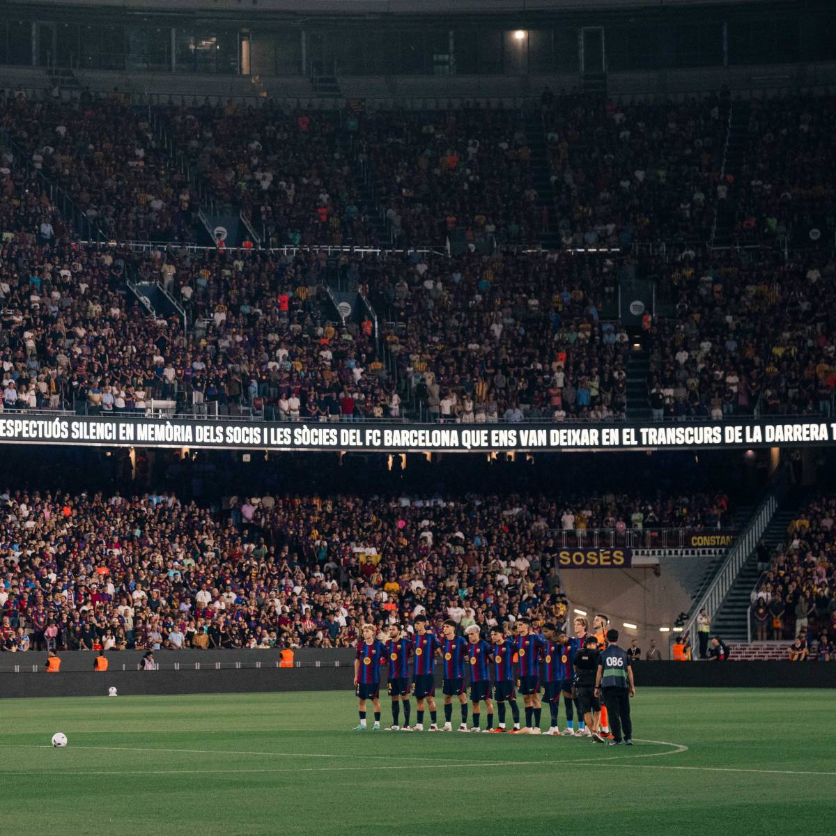 Junts denuncia a la CNMC la «censura» d'estelades durant la retransmissió del Barça-Athletic