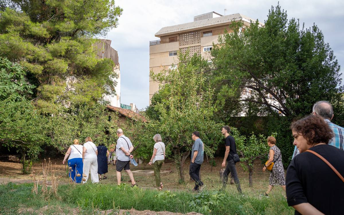 Visites de la Manresa Desconeguda al convent de les Caputxines de Manresa - Hasmukh Kerai Visites de la Manresa Desconeguda al convent de les Caputxines de Manresa