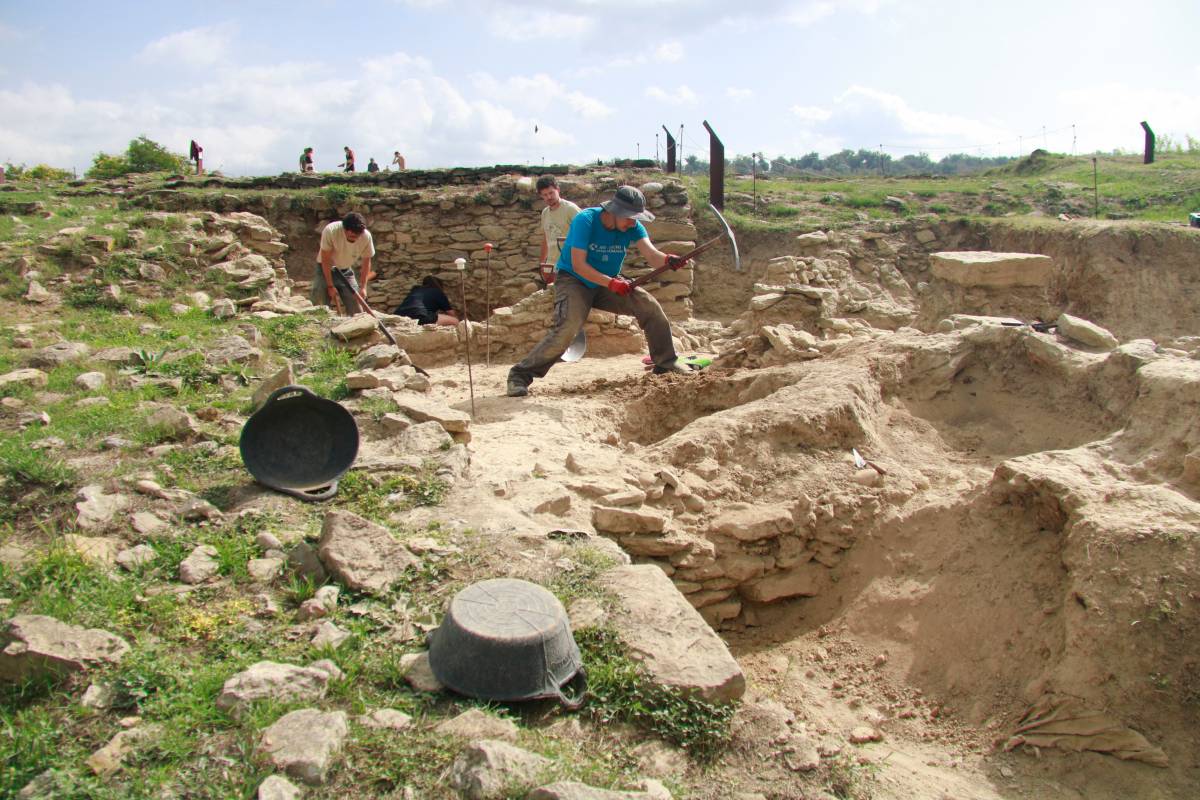 L'Esquerda celebra 50 anys d'excavacions continuades: «té corda per estona»