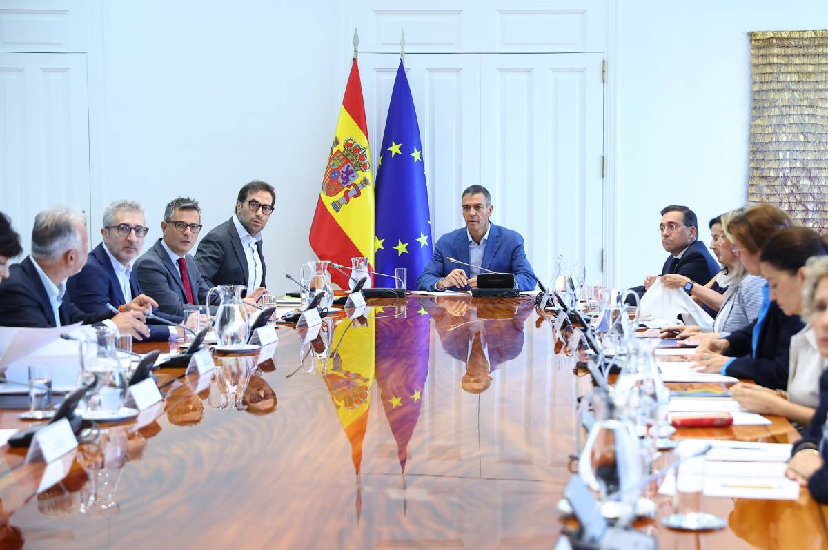 El comitè sobre Ceuta acorda nous espais per als migrants i condemna la violència