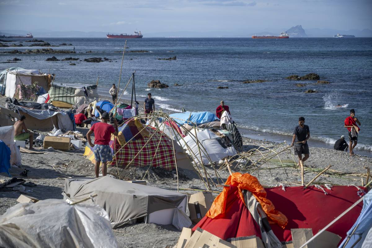 Albares retreu a Itàlia i Dinamarca la seva «manca de solidaritat» en la crisi de Ceuta