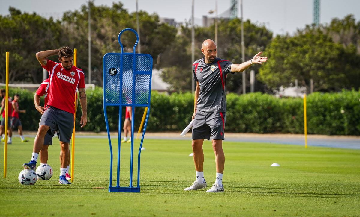 Cabestany ha passat del filial del Sabadell al cos tècnic de l`Almería en pocs mesos - UD Almería Cabestany ha passat del filial del Sabadell al cos tècnic de l`Almería en pocs mesos