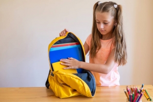 Quin material escolar es necessita a cada curs?