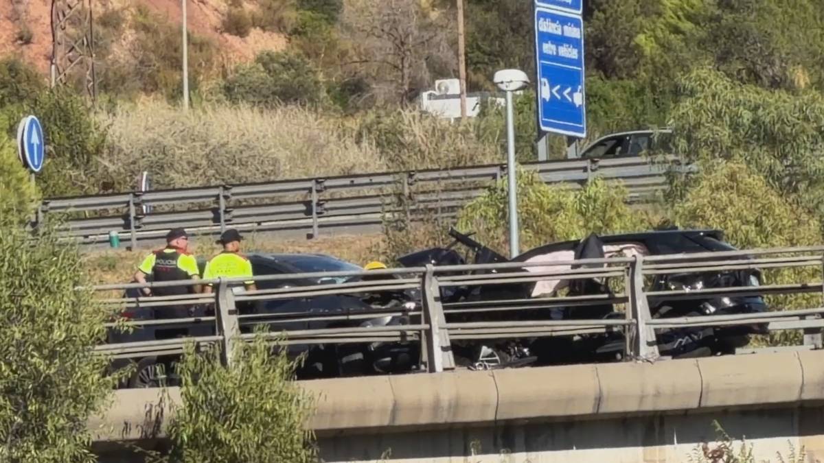 Un accident a l'AP-7 a Papiol deixa 9 ferits i talla l'autopista