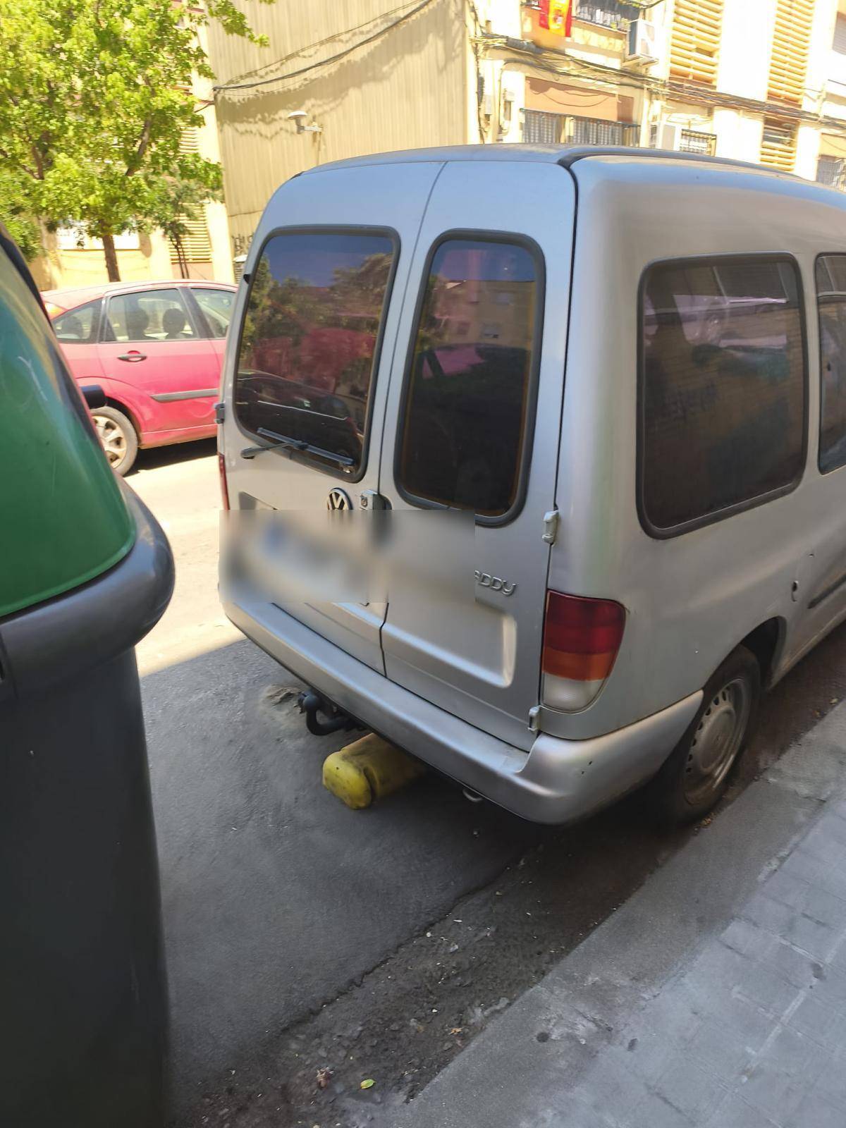 Fotografia d`un cotxe a la zona sud de Sabadell