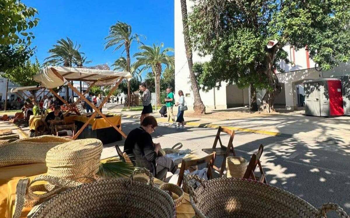 Lligallos reivindica al Poble Nou del Delta la petjada dels animals en la transformació del Delta