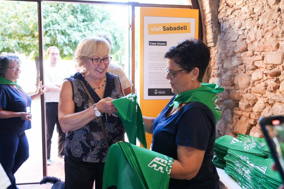 Esgotats els mocadors de la Festa Major a tots els punts de recollida de la ciutat