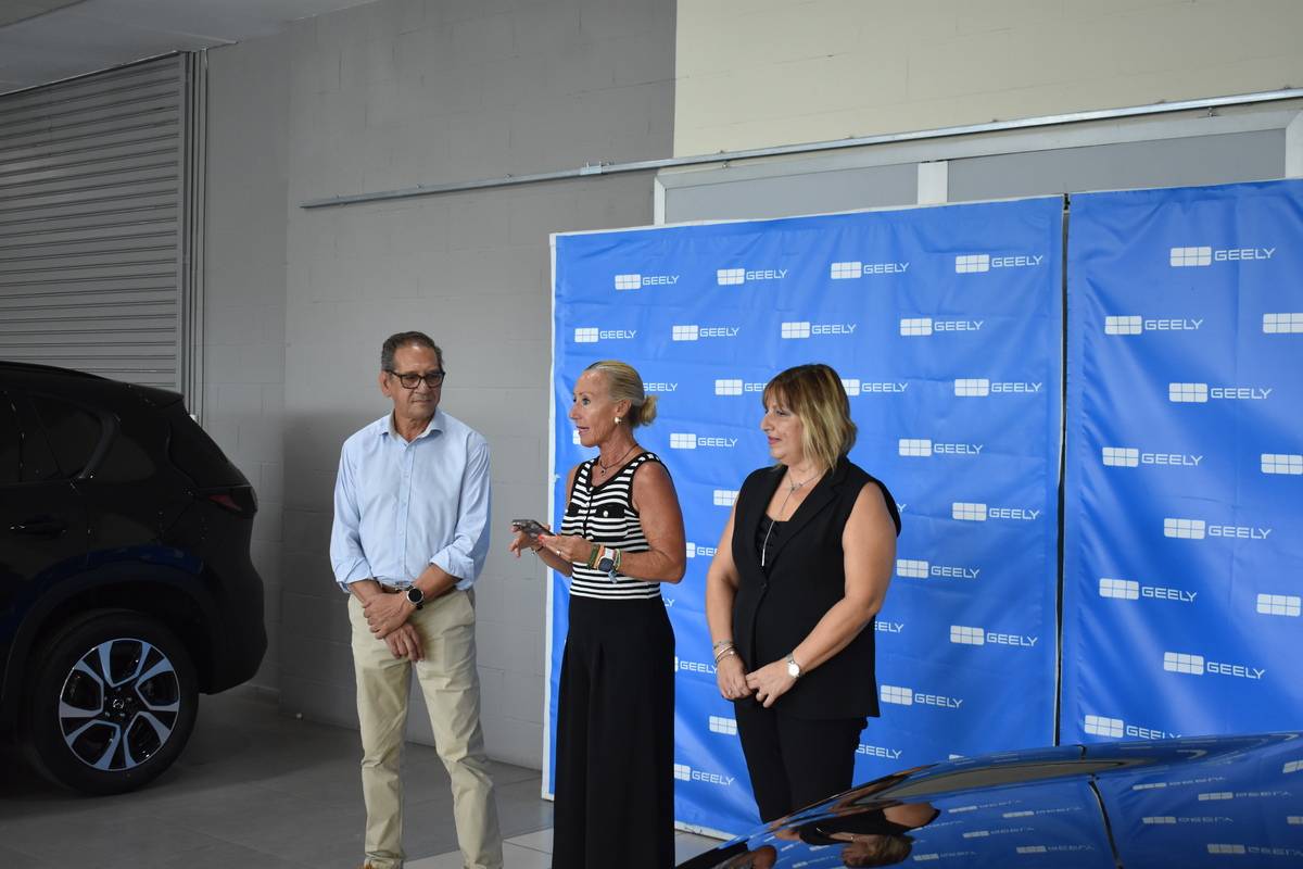 Presentació de vehicles de la marca Geely a l`Autoforum de Tortosa. - Joan Navarro Presentació de vehicles de la marca Geely a l`Autoforum de Tortosa.