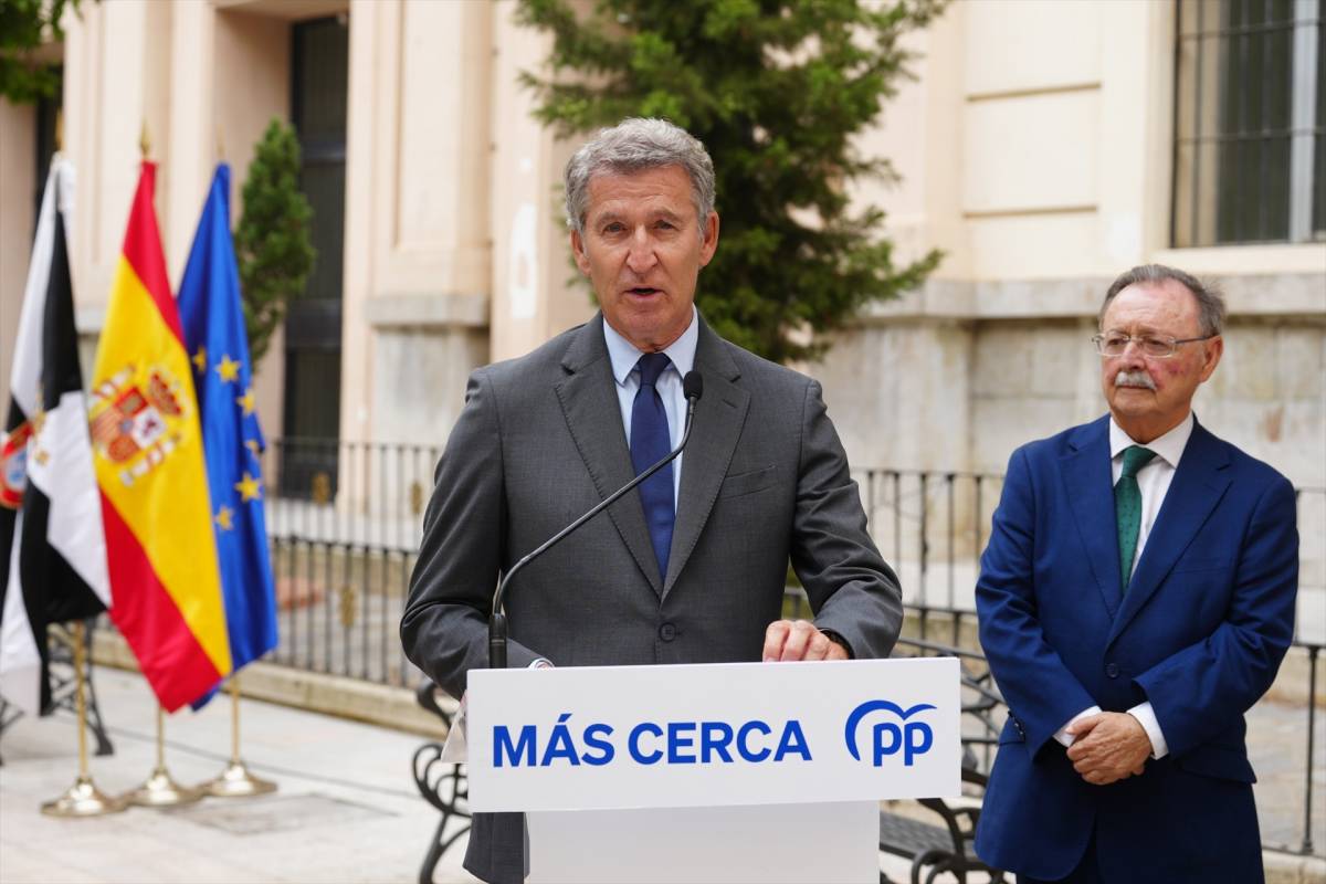 Feijóo culpa el Marroc de la «invasió» de Ceuta i exigeix eleccions immediates