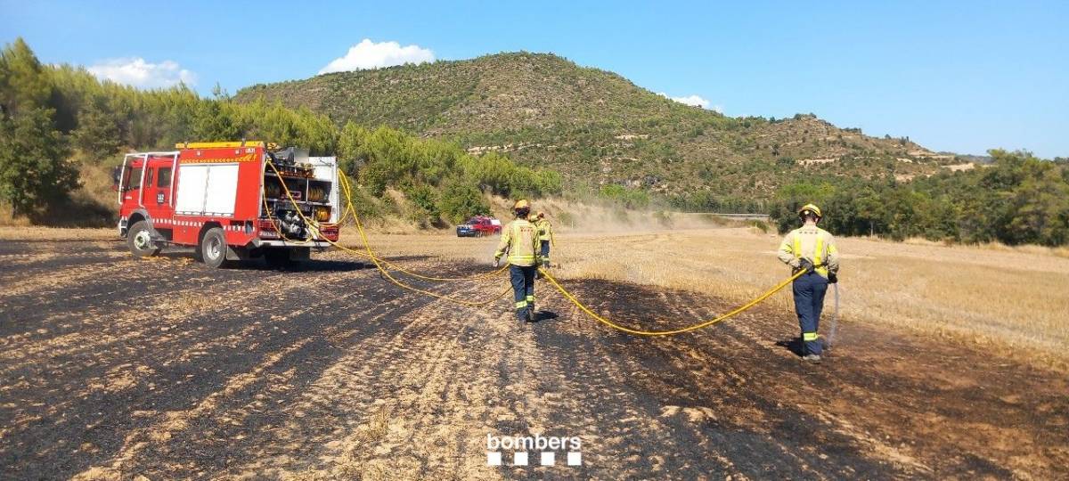 Incendi a Clariana de Cardener - Bombers Incendi a Clariana de Cardener