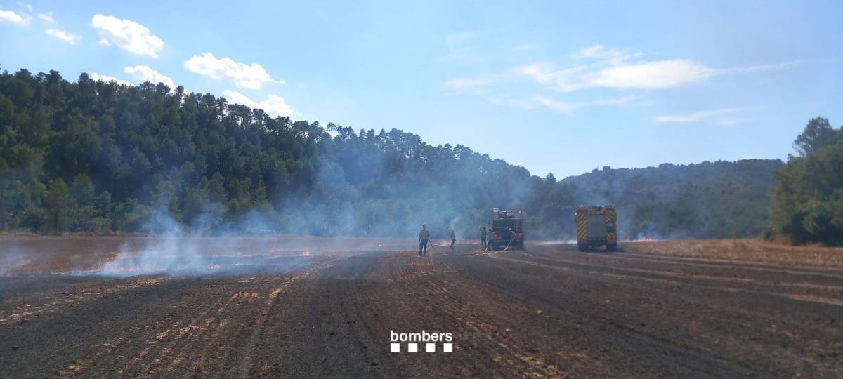 Incendi a Clariana de Cardener - Bombers Incendi a Clariana de Cardener