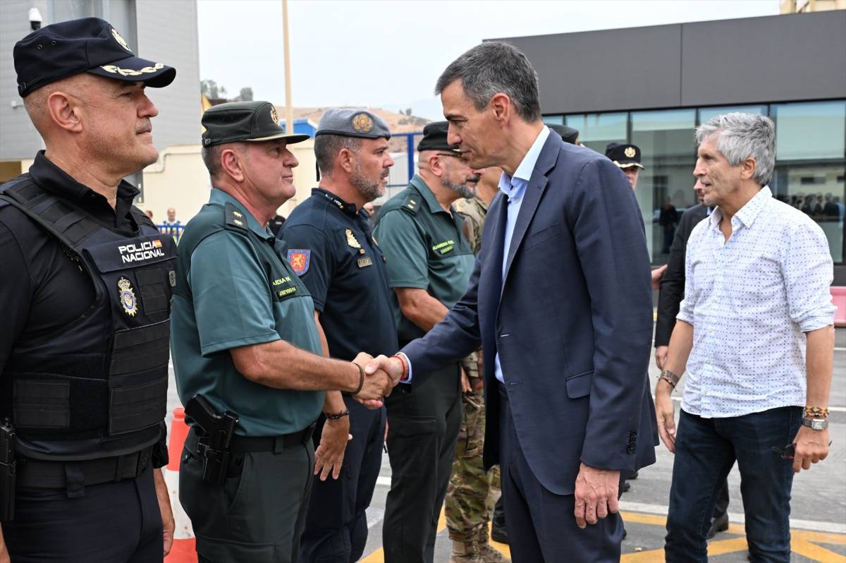 El desgavell policial pel paper del Marroc a Ceuta enverina la compareixença de Sánchez
