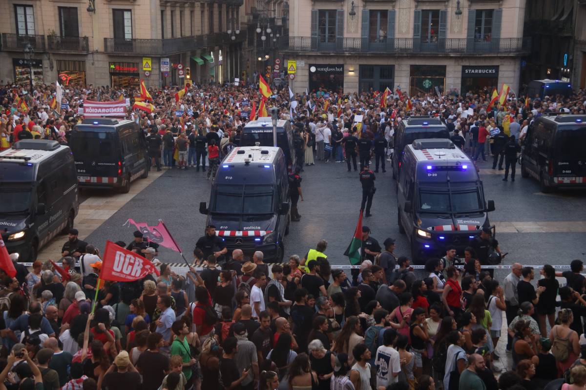 La crisi de Ceuta mobilitza milers de persones en manifestacions de signe contrari