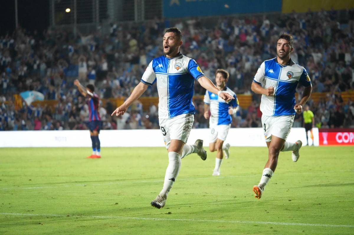 Yanis, celebrant el gol del triomf - David Chao Yanis, celebrant el gol del triomf