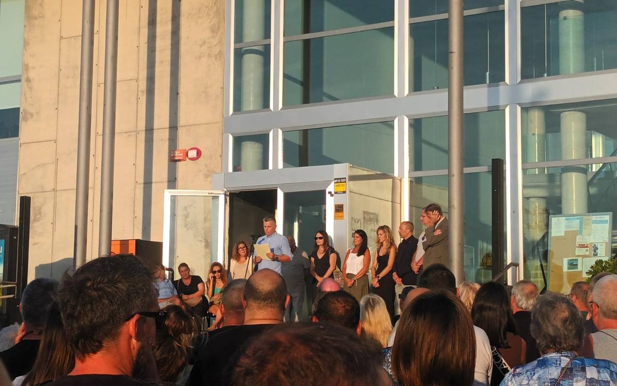 Castellnou de Bages guarda silenci per Carles Vilajosana amb prop de 200 persones