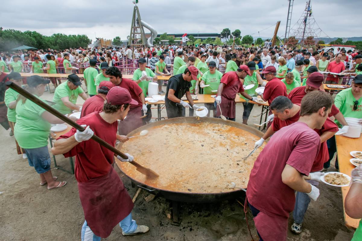 Paellada popular l`any 2006 - JUANMA PELÁEZ Paellada popular l`any 2006