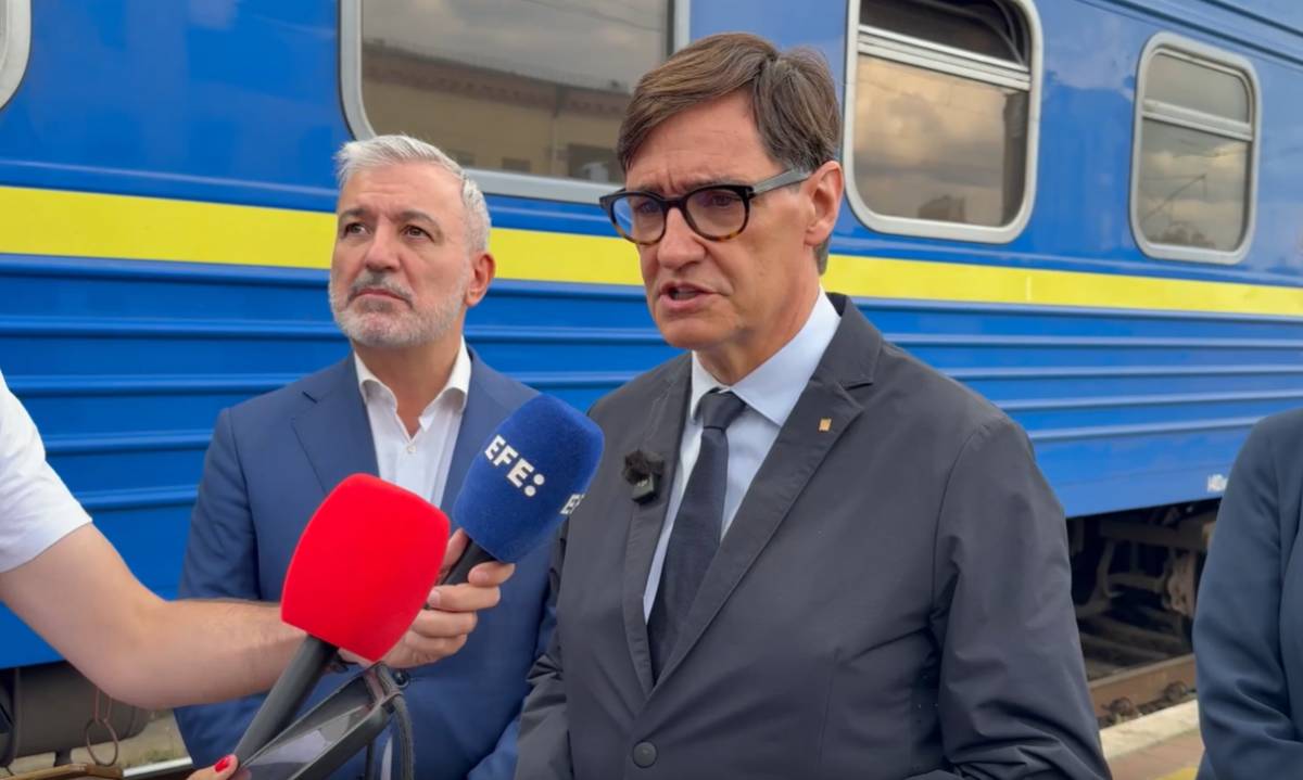 Illa signa a Kíiv tres acords amb regions d'Ucraïna per enfortir la cooperació