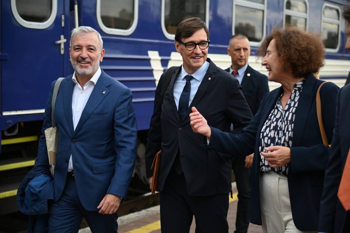 Illa signa a Kíiv tres acords amb regions d'Ucraïna per enfortir la cooperació