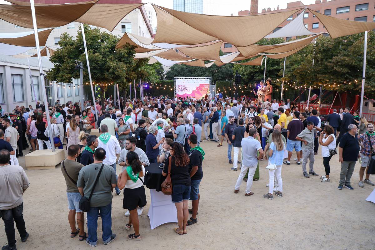 Representants socials, econòmics i polítics de la ciutat donen el tret de sortida a la Festa Major