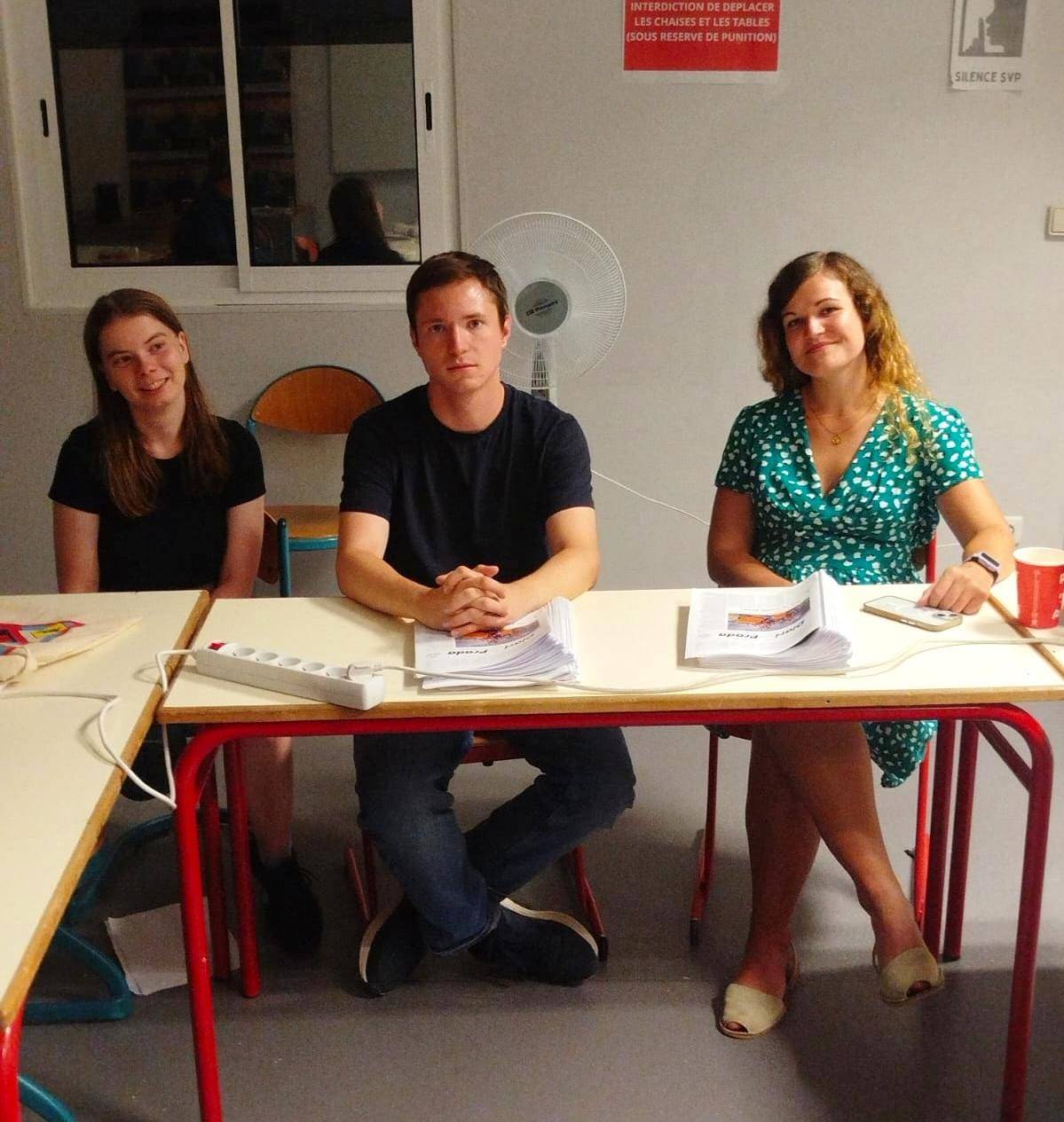 L`Alice, l`Andreas i la Lucie a la UCE. - Cedida L`Alice, l`Andreas i la Lucie a la UCE.