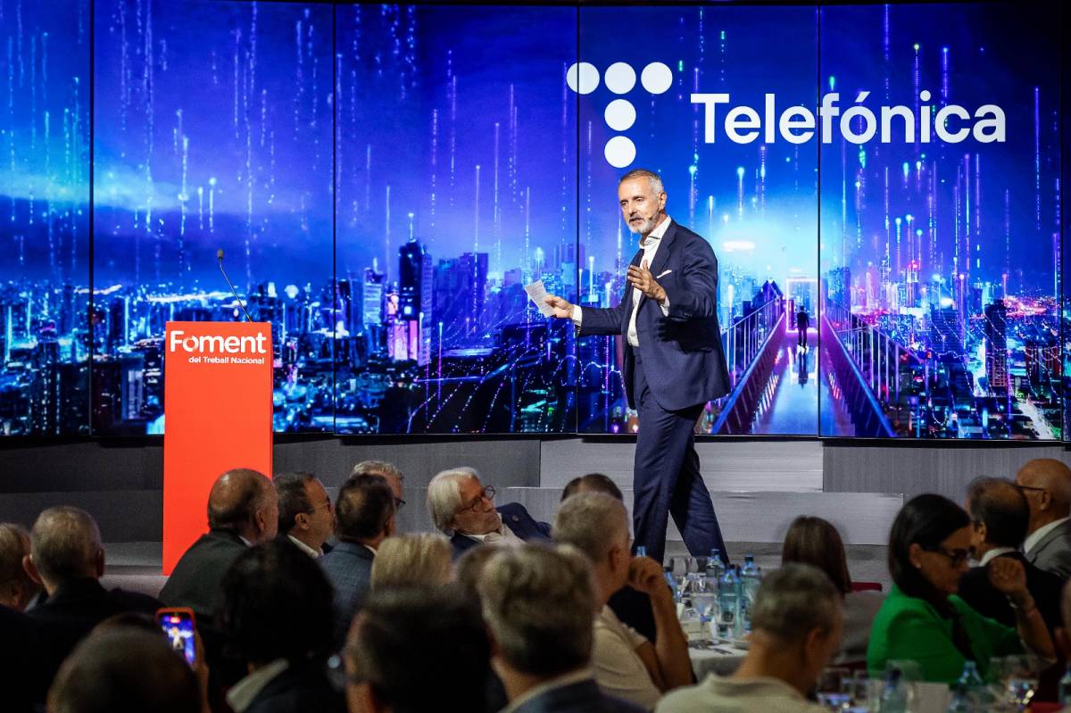 «Catalunya necessita una indústria de defensa sense complexos»: el missatge del president de Telefónica a Foment