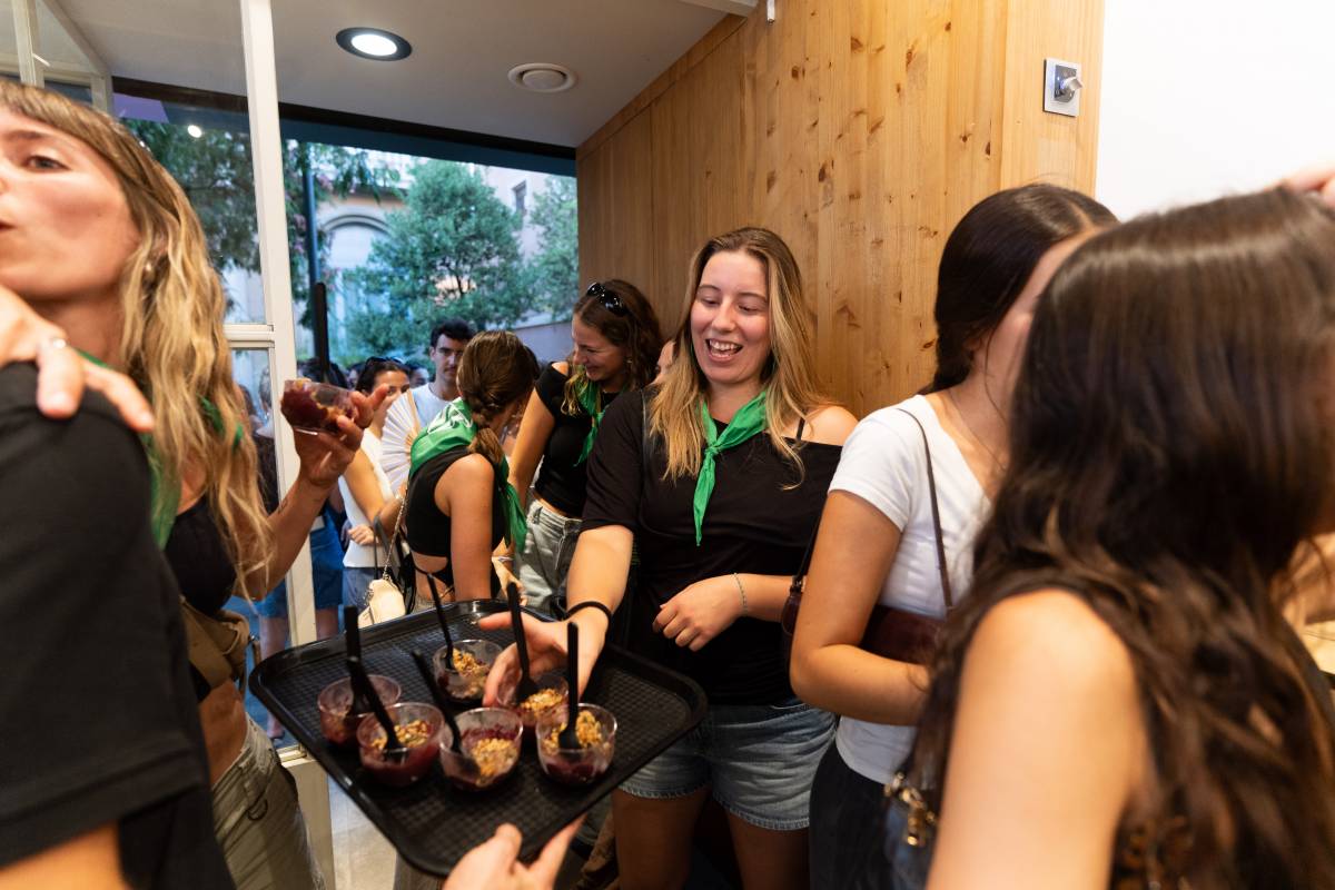 Bowls House va viure una multitudinària inauguració - David Chao Bowls House va viure una multitudinària inauguració