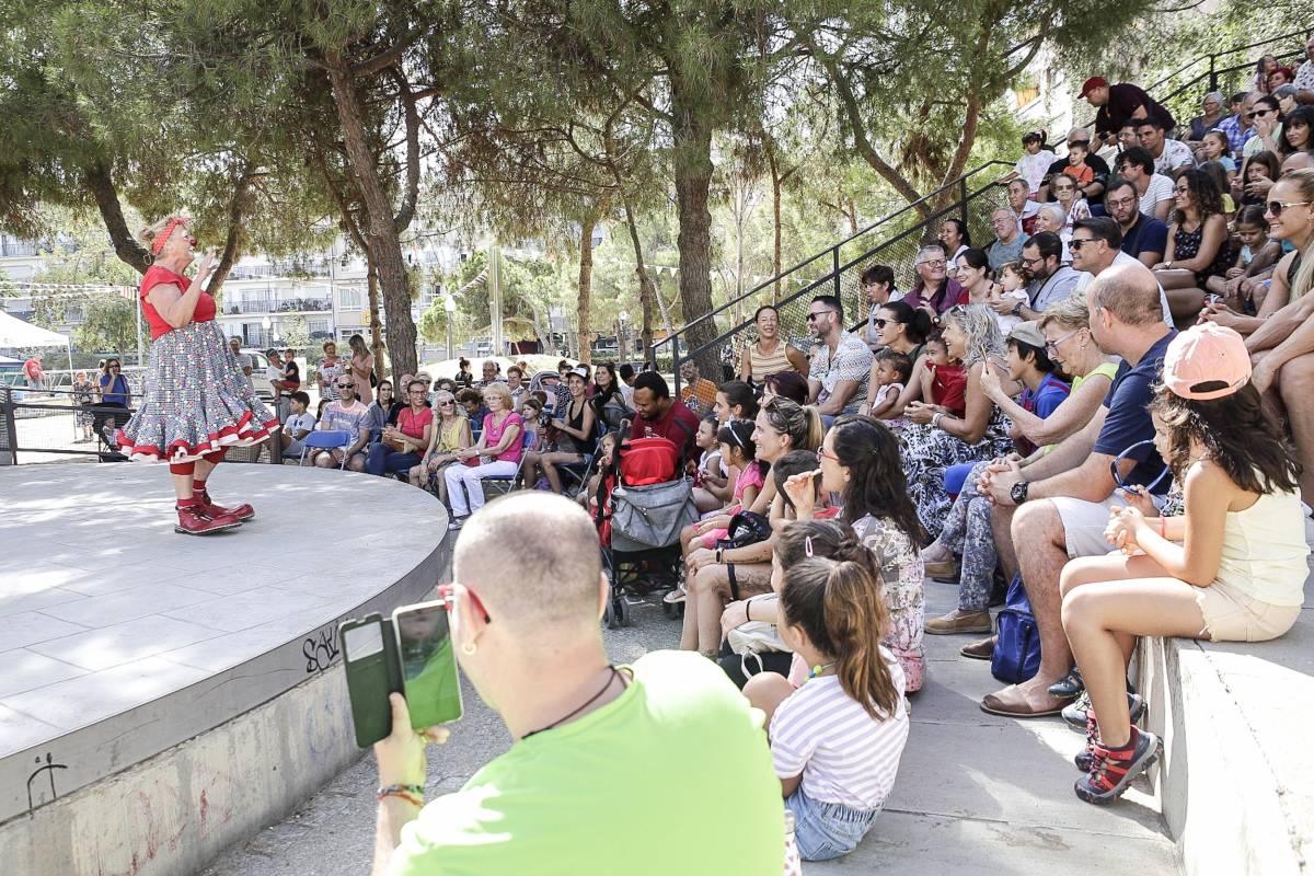 El barri de Plaça Catalunya - Escola Industrial obre el cicle de festes de tardor a Terrassa