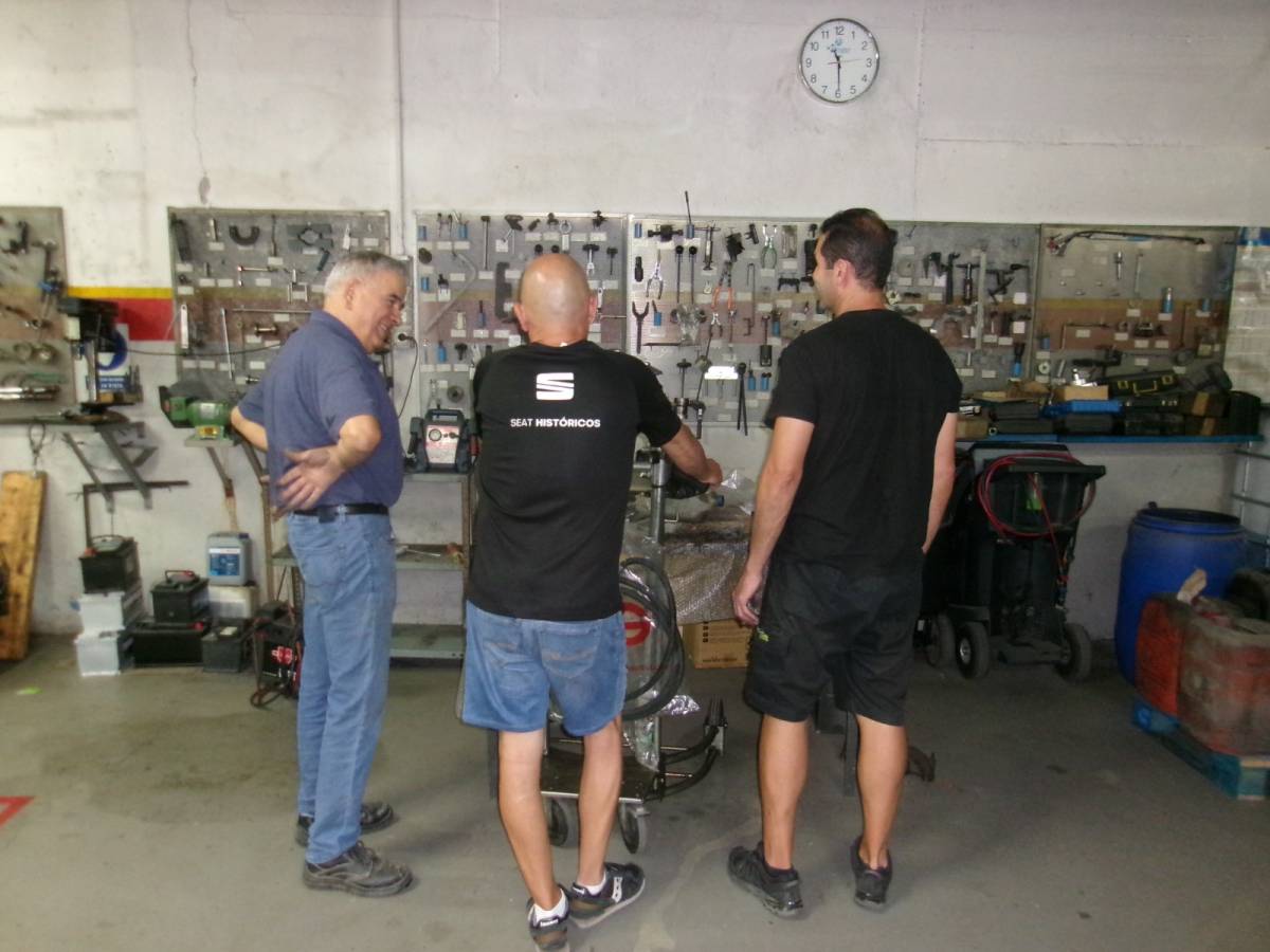 El Taller Sampons de Solsona cedeix el seu fons documental a SEAT Històrics 