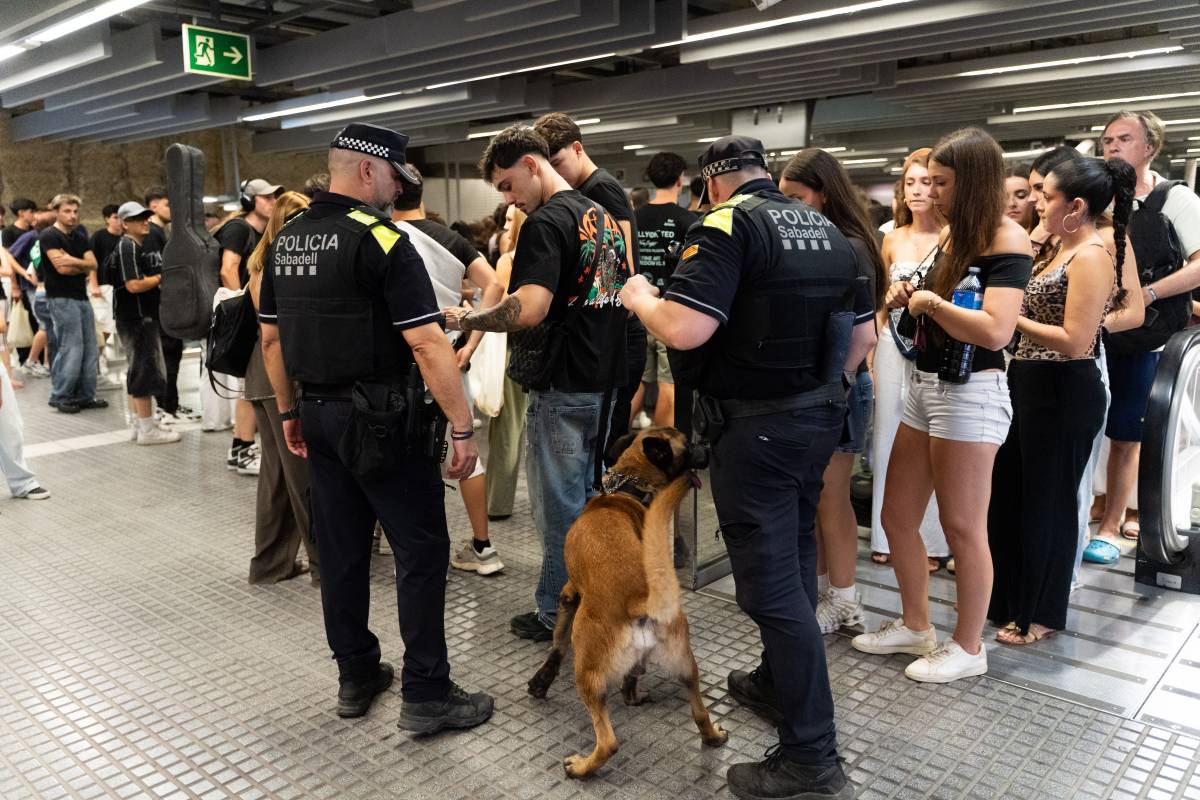 Un detingut pel llançament d'una ampolla de vidre durant la primera nit de la Festa Major de Sabadell