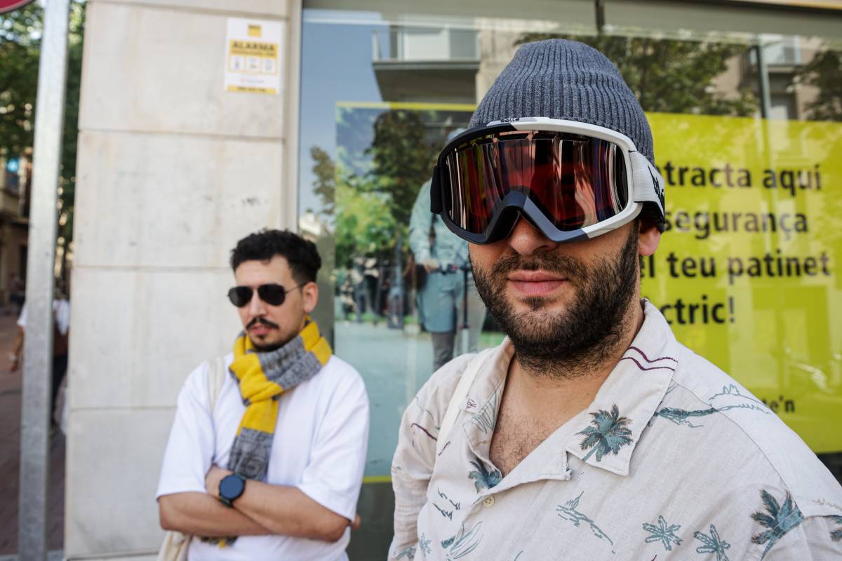 Una Baixada d'esquís per la Font Vella que només es queda amb les nadales: "No hi ha neu!"