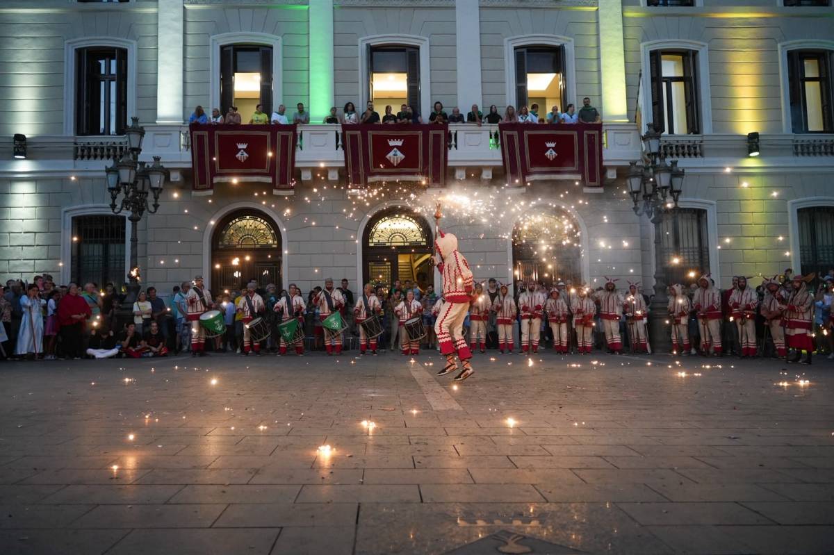 La calor a les aules, la trencadissa de Junts o crítiques al govern del PSC: els Diables repassen l'actualitat a cop de versot (i una mica de mala bava!)