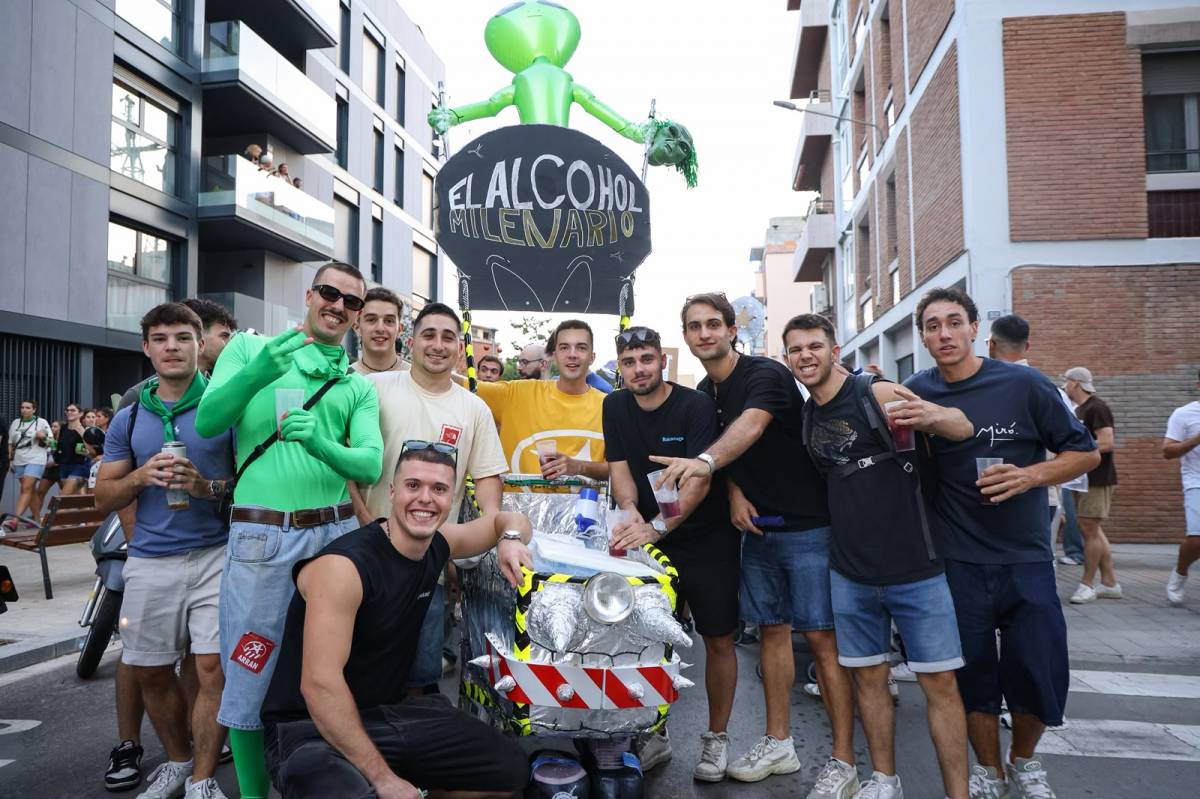 Milers de persones al correbars de la Festa Major de Sabadell - Víctor Castillo Milers de persones al correbars de la Festa Major de Sabadell