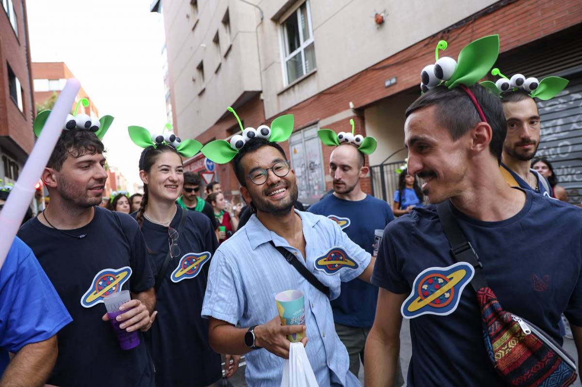 Milers de persones al correbars de la Festa Major de Sabadell - Víctor Castillo Milers de persones al correbars de la Festa Major de Sabadell